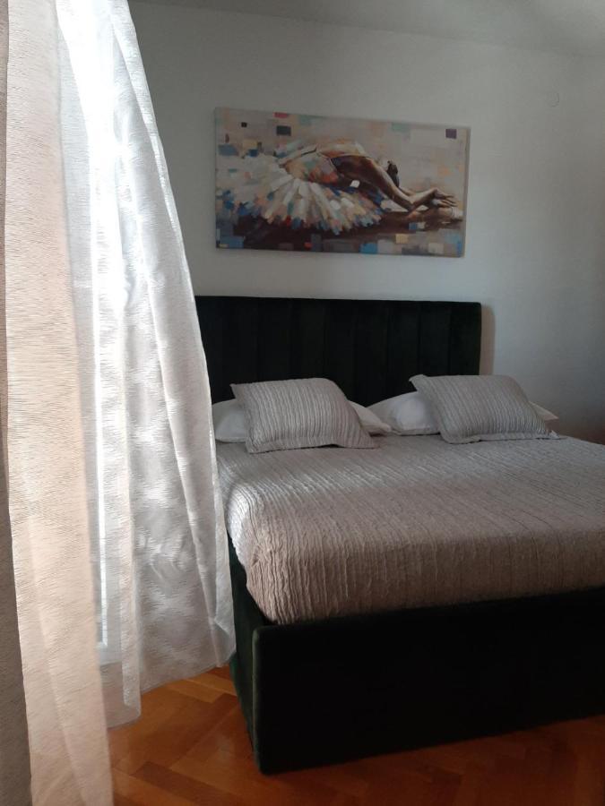 Guest House Zaninovic Đảo Hvar Ngoại thất bức ảnh